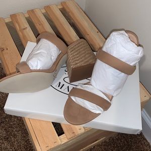 STEVE MADDEN TAN NUBUCK SANDAL